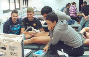 Práctica de elecrólisis percutánea terapéutica en el curso de experto en fisioterapia del deporte de la URJC