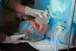 Female patient undergoing surgery Anestesiología